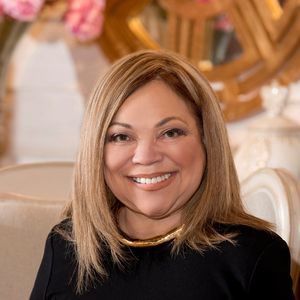 Meet your Posher, Ava